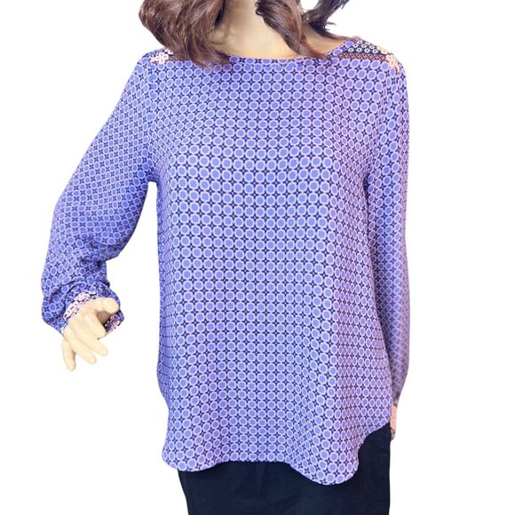 LOFT Geo Floral Shirttail Blouse Size Small - Picture 3 of 8